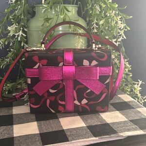 Kate Spade Wrapping Party Gift Box Crossbody bag